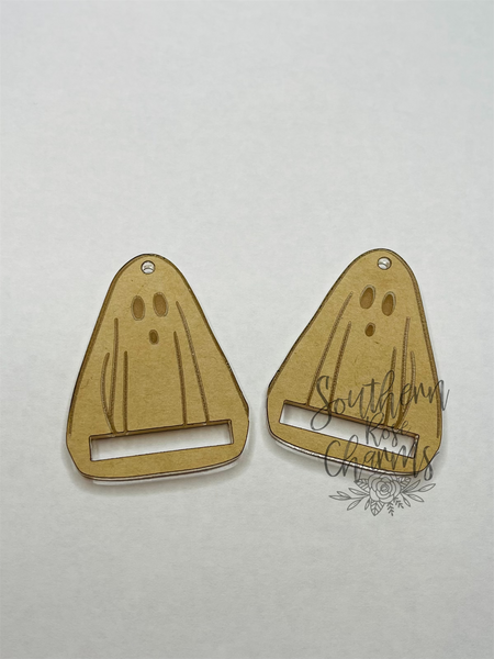 Spooky ghost macrame earrings